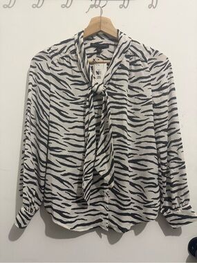 Banana Republic Zebra Print Tie Neck Blouse NWT Petite XXS